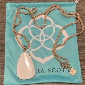 Sandra Kendra Scott